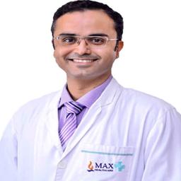 Dr. Akshay Tiwari best Doctor for Cancer Care/ Surgical Oncology,Pediatrics Care