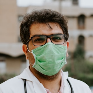 Dr. Dinesh Khullar